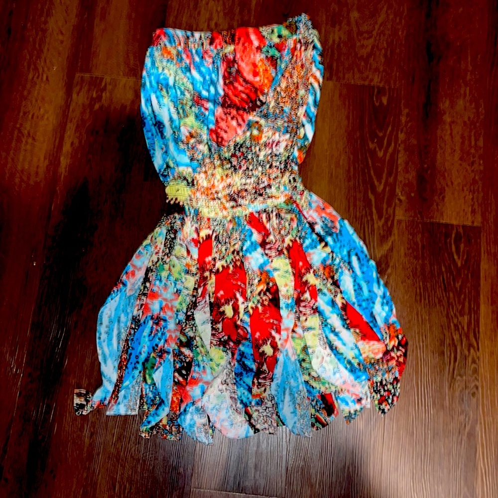 Adorable tube dress, elastic waist, no stains or tears from a smoke free home.